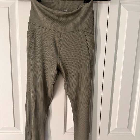 Leggings - Picture 1 of 4